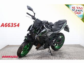 Schade motor Kawasaki  Z500 SE ABS LED 2025/6
