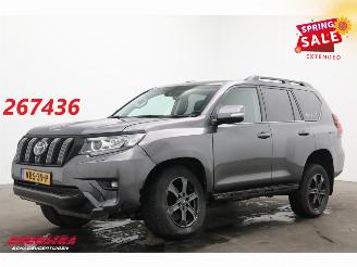 uszkodzony samochody ciężarowe Toyota Landcruiser 2.8 D-4D-F Challenger Blind Van Leder Navi Cruise Camera SHZ Ventilatie AHK 2022/9