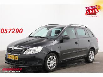 skadebil auto Skoda Fabia Combi Combi 1.2 TSI 105 PK Ambiente Airco Cruise SHZ PDC AHK 2011/11