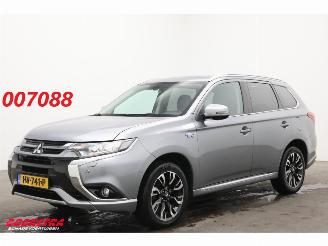 occasion passenger cars Mitsubishi Outlander 2.0 PHEV Executive Edition 4X4 Navi Clima Cruise Camera SHZ PDC AHK 2015/12