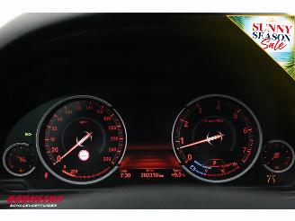BMW 5-serie Touring 520i M-Sport BiXenon ACC HUD 360° SHZ PDC picture 12