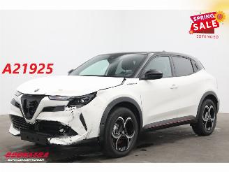damaged passenger cars Alfa Romeo Junior 1.2 Turbo Hybrid Ibrida Speciale LED ACC Massage Camera SHZ 2025/4