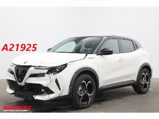 krockskadad bil auto Alfa Romeo Junior 1.2 Turbo Hybrid Ibrida Speciale LED ACC Massage Camera SHZ 2025/4