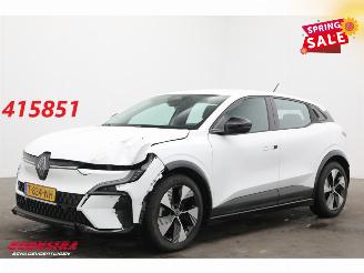 damaged passenger cars Renault Mégane E-Tech EV60 Optimum Charge Equilibre Fahrbereit LED ACC Apple/Android Camera PDC 2023/7