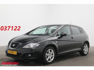 occasion passenger cars Seat Leon 1.6 TDI Ecomotive COPA Leder Navi Clima Cruise SHZ PDC AHK 2012/3