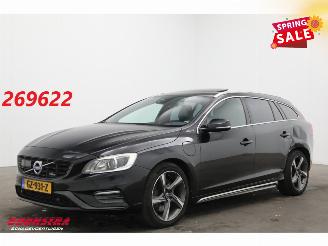 uszkodzony samochody osobowe Volvo V-60 2.4 D6 AWD Plug-In Hybrid R-Design Schuifdak ACC Memory Camera LRHZ SHZ AHK 2015/4