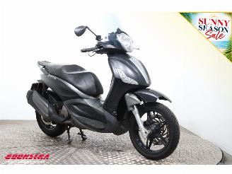 Piaggio  350 Beverly Sport ABS picture 2