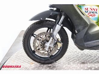 Piaggio  350 Beverly Sport ABS picture 9