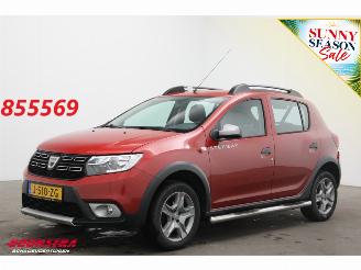 uszkodzony samochody osobowe Dacia Sandero 1.5 dCi S&S Stepway Navi Airco Cruise PDC AHK 2018/4