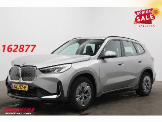  BMW iX1 xDrive30 67 kWh LED ACC Apple/Android Camera SHZ 2025/1