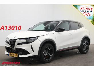 Vaurioauto  passenger cars Alfa Romeo Junior 1.2 Turbo Hybrid Ibrida Speciale Navi Clima Cruise Camera SHZ PDC 2025/1