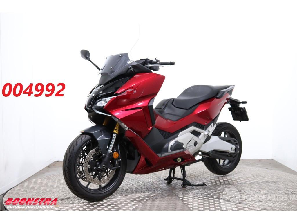 Honda Forza 750 Forza 750 ABS DCT 9.215 km!