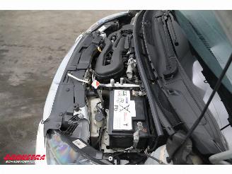 Peugeot 108 1.0 e-VTi Active 5-DRS Airco Bluetooth 137.303 km! picture 10