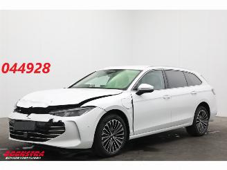 Coche accidentado Volkswagen Passat Variant 1.5 eHybrid Elegance LED ACC Memory Ventilatie LRHZ AHK 2025/4