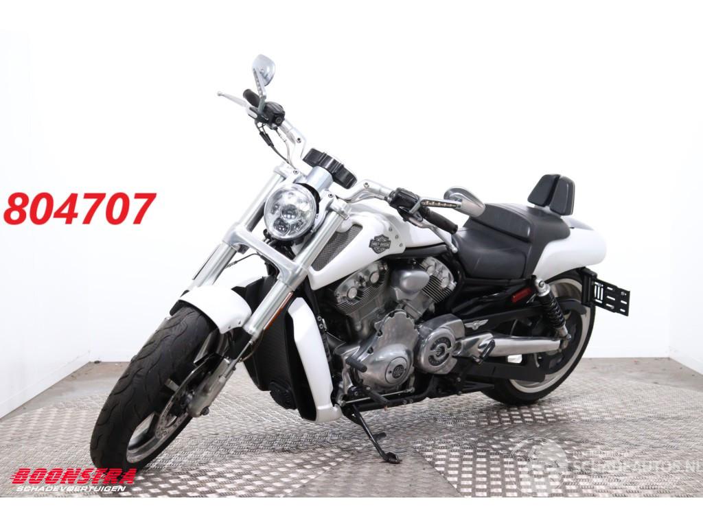 Harley-Davidson VRSCF V-Rod Muscle Vance Hines