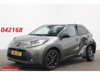 krockskadad bil auto Toyota Aygo 1.0 VVT-i S-CVT Play Apple/Android ACC Navi Camera 2022/8