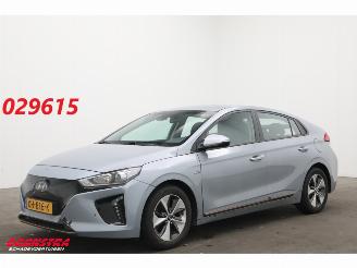 krockskadad bil auto Hyundai Ioniq Comfort EV Infinity ACC Navi Camera 2018/12