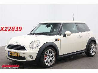 krockskadad bil auto Mini One 1.4 Airco 2009/11