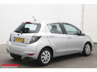 Toyota Yaris 1.5 Full Hybrid Aspiration Clima Cruise Camera AHK picture 3