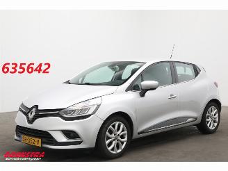 damaged passenger cars Renault Clio 0.9 TCe Intens Navi Clima Cruise PDC 2018/6