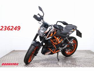damaged motor cycles KTM 390 Duke ABS Arrow 2015/9