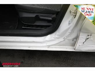 Seat Leon Sportstourer 2.0 TDI Aut. Style LED ACC Virtual Apple/Android Camera LRHZ SHZ picture 13