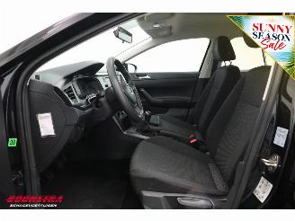 Volkswagen Polo 1.0 MPI Comfortline Airco Bluetooth Cruise picture 15