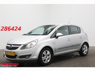 Damaged car Opel Corsa 1.2-16V Aut. '111' Edition Airco Cruise 94.567 km! 2010/6