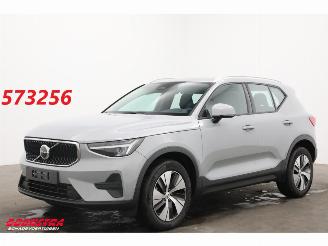 skadebil auto Volvo XC40 2.0 B3 Core Leder LED Apple/Android Camera SHZ LRHZ 9.998 km! 2025/3
