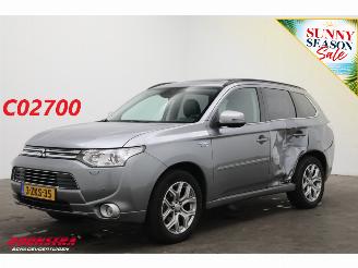 Vaurioauto  passenger cars Mitsubishi Outlander 2.0 PHEV Instyle+ 4X4 ACC Schuifdak Leder Camera SHZ 183.069 km! 2015/3