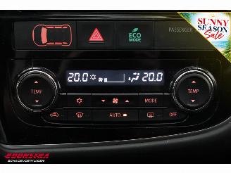 Mitsubishi Outlander 2.0 PHEV Instyle+ 4X4 ACC Schuifdak Leder Camera SHZ 183.069 km! picture 26