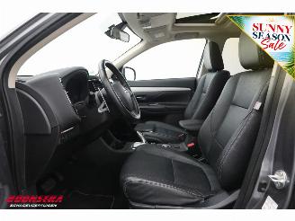 Mitsubishi Outlander 2.0 PHEV Instyle+ 4X4 ACC Schuifdak Leder Camera SHZ 183.069 km! picture 13