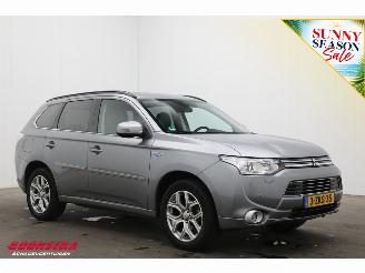 Mitsubishi Outlander 2.0 PHEV Instyle+ 4X4 ACC Schuifdak Leder Camera SHZ 183.069 km! picture 2