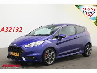 Unfallwagen Ford Fiesta 1.6 ST2 Clima Cruise Navi PDC LMV 2014/12