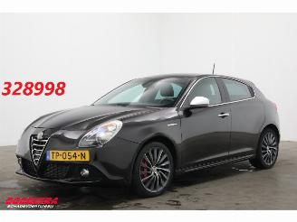 uszkodzony samochody osobowe Alfa Romeo Giulietta 2.0 JTDm Aut. Exclusive Leder Clima Cruise 2014/5