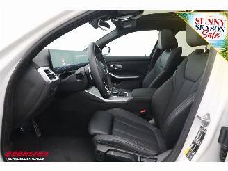 BMW 3-serie 330e M-Sport Cruise Navi Leder Schuifdak Camera Apple/Android SHZ AHK PDC picture 16