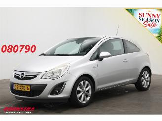 Auto incidentate Opel Corsa 1.4-16V Anniversary Edition 3-drs Airco Navi Bluetooth PDC 2012/8