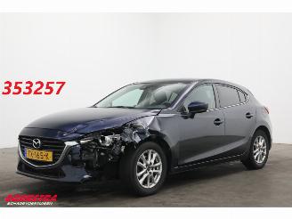 krockskadad bil auto Mazda 3 2.0 SkyActiv-G 120 SkyLease+ Navi Clima Cruise Camera LRHZ SHZ 2018/11