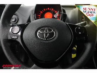 Toyota Aygo 1.0 VVT-i x-fun Airco Bluetooth 38.601 km! picture 17