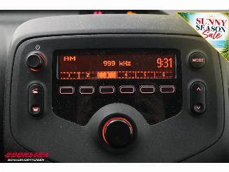Toyota Aygo 1.0 VVT-i x-fun Airco Bluetooth 38.601 km! picture 20