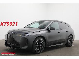 Voiture accidenté BMW iX xDrive M70 112 kWh HUD Clima Cruise Navi SHZ LrHZ Leder Memory H/K PDC 2026/4