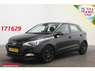 Vaurioauto  passenger cars Hyundai I-20 1.0 T-GDI i-Motion 5-drs Airco Cruise 2016/7