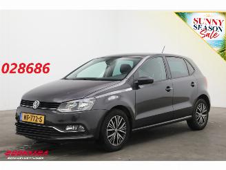 skadebil auto Volkswagen Polo 1.2 TSI Comfortline 5-drs Airco SHZ Bluetooth PDC 2016/9
