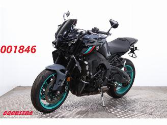 krockskadad bil motor Yamaha MT-10 ABS LED Cruise Mivv 2023/11