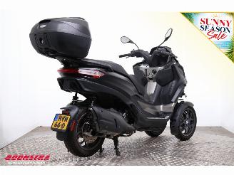 Piaggio  MP3 530 HPE Exclusive Cruise Bluetooth Camera 4.372 km! picture 3