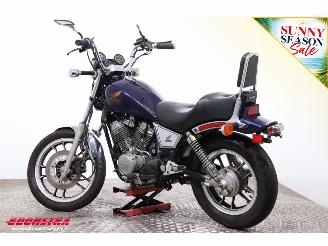 Honda  VT 400 C picture 4
