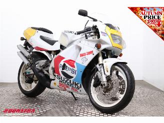 Suzuki RGV 250 VJ22 Pepsi picture 2