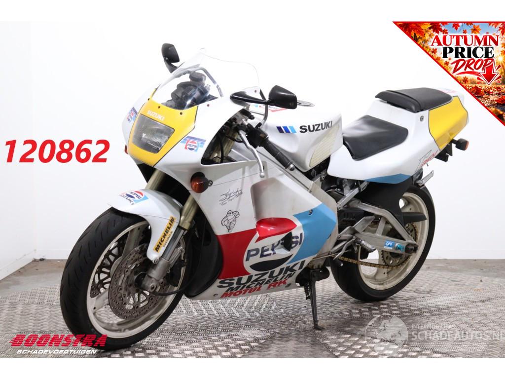 Suzuki RGV 250 VJ22 Pepsi