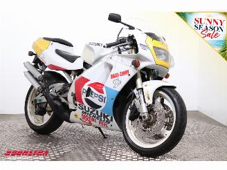 Suzuki RGV 250 VJ22 Pepsi picture 2