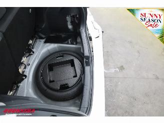 Toyota Yaris 1.5 Hybrid Dynamic ACC Clima SHZ Camera PDC picture 11